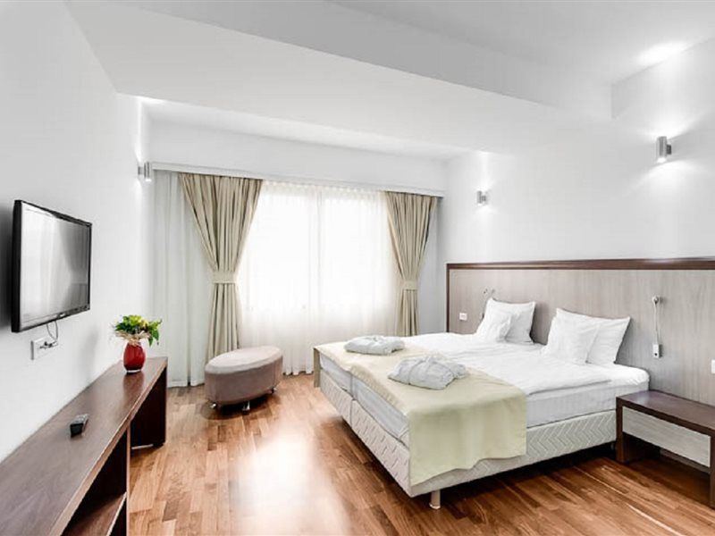 City5 Rooms & Suites By Lsa Skopje Exterior photo